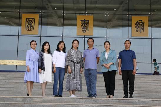 无码流出
课程改革纪实|计算机基础教研室：提素养、强思维、深融合