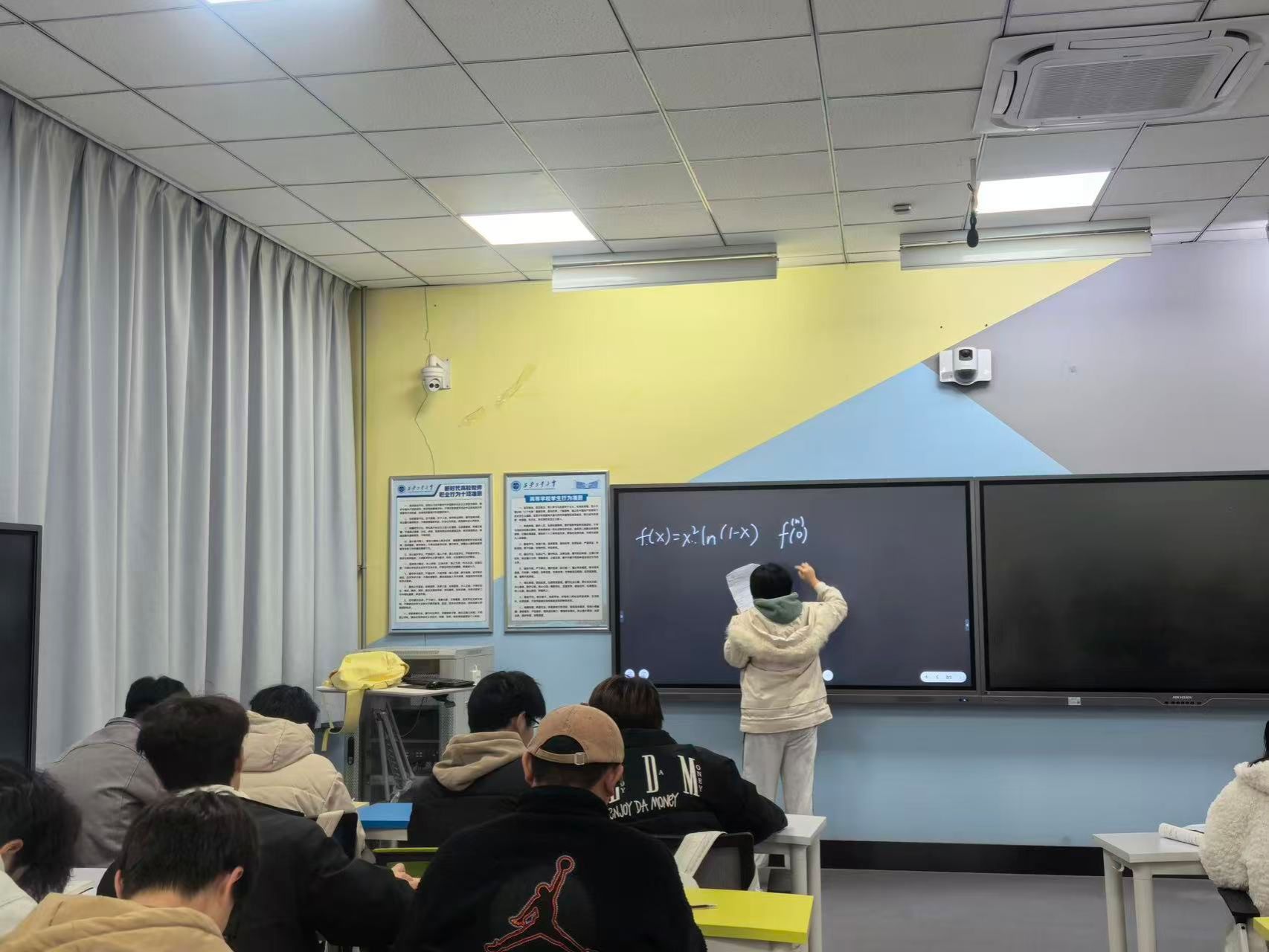 你问我答 共同提升——无码流出
开展期中考试试卷分析专项活动