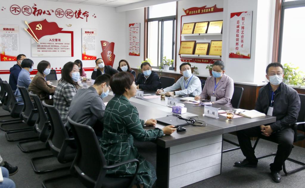 赵祥模校长一行莅临无码流出
调研指导工作