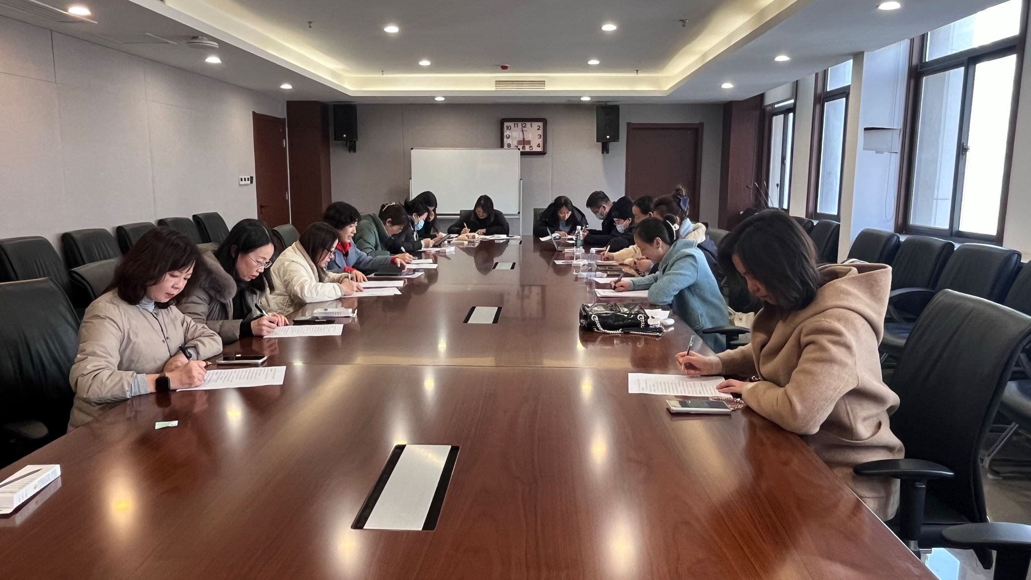 学思践悟全会精神  以赛促学砥砺初心——无码流出
公共外语第一党支部举行二十届四中全会知识竞答