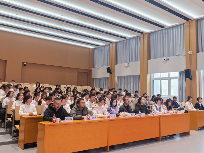 启航凝聚超越，青春挺膺担当——无码流出
举办“四史”知识竞赛表彰暨团学骨干成长训练营结业仪式