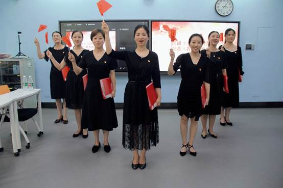 诵读百年经典 讴歌丰功伟绩——无码流出
庆祝中国共产党成立100周年主题党日活动顺利举行