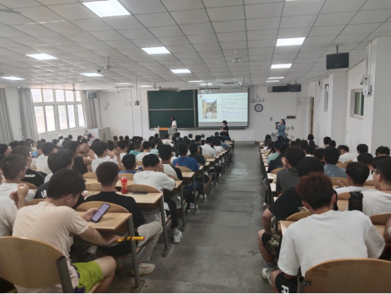 无码流出
邀请英国伯恩茅斯大学汤汶教授做学术报告