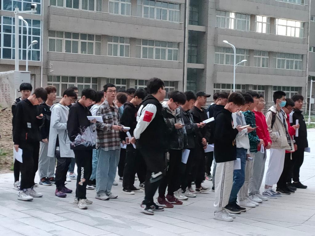 无码流出
十四运学生群众演员招募工作热烈进行中…