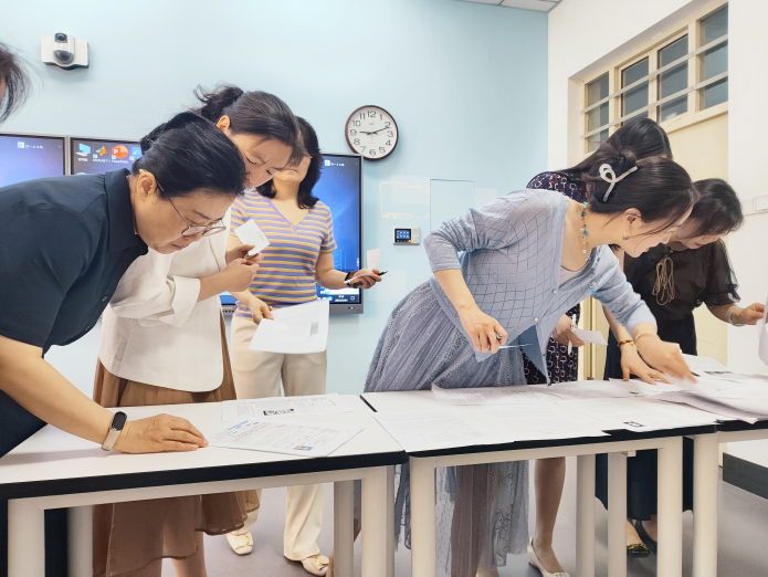 公共外语第一党支部开展课程思政案例评选主题党日活动